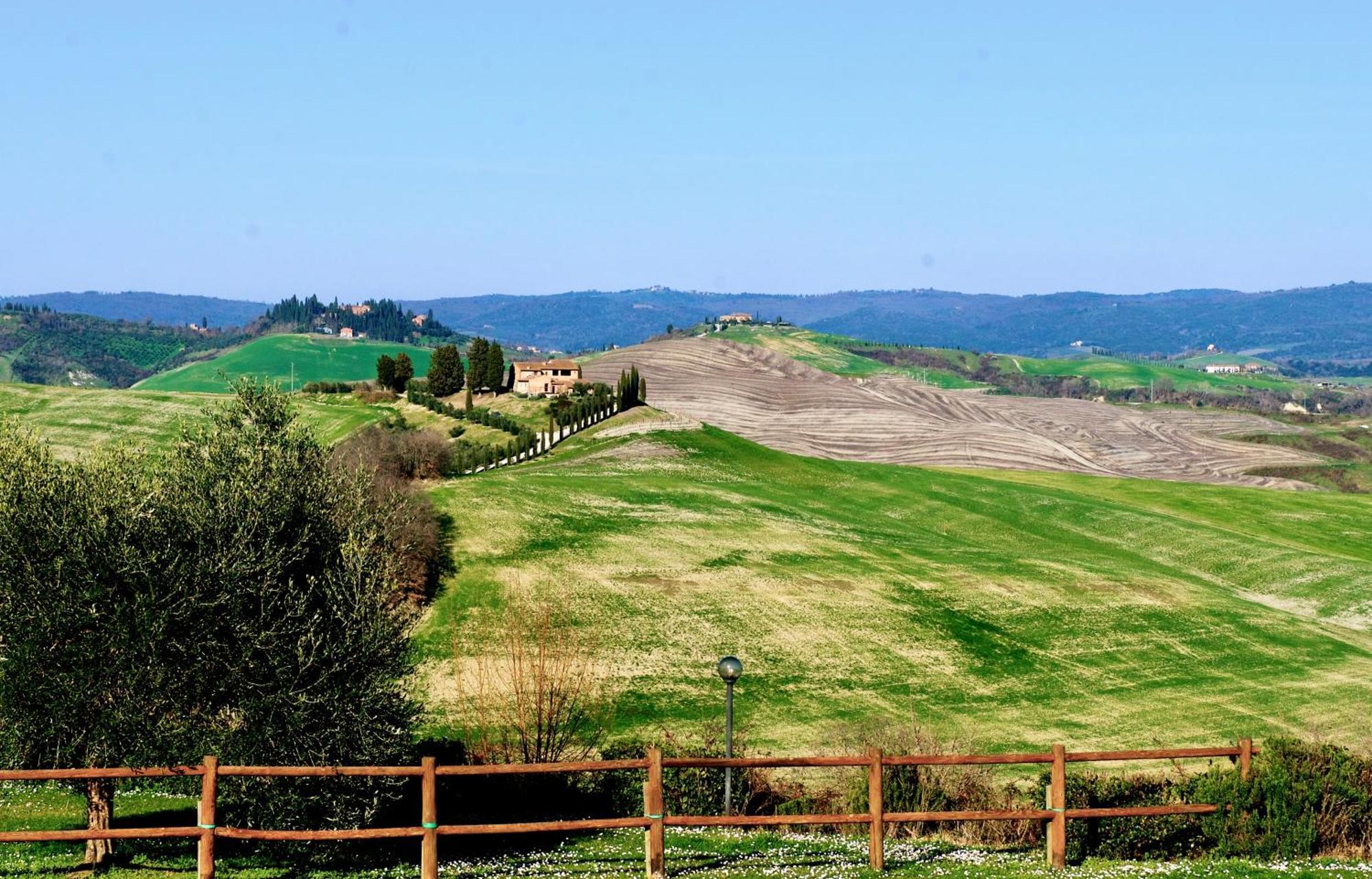 Agriturismo Caliano Asciano Buitenkant foto